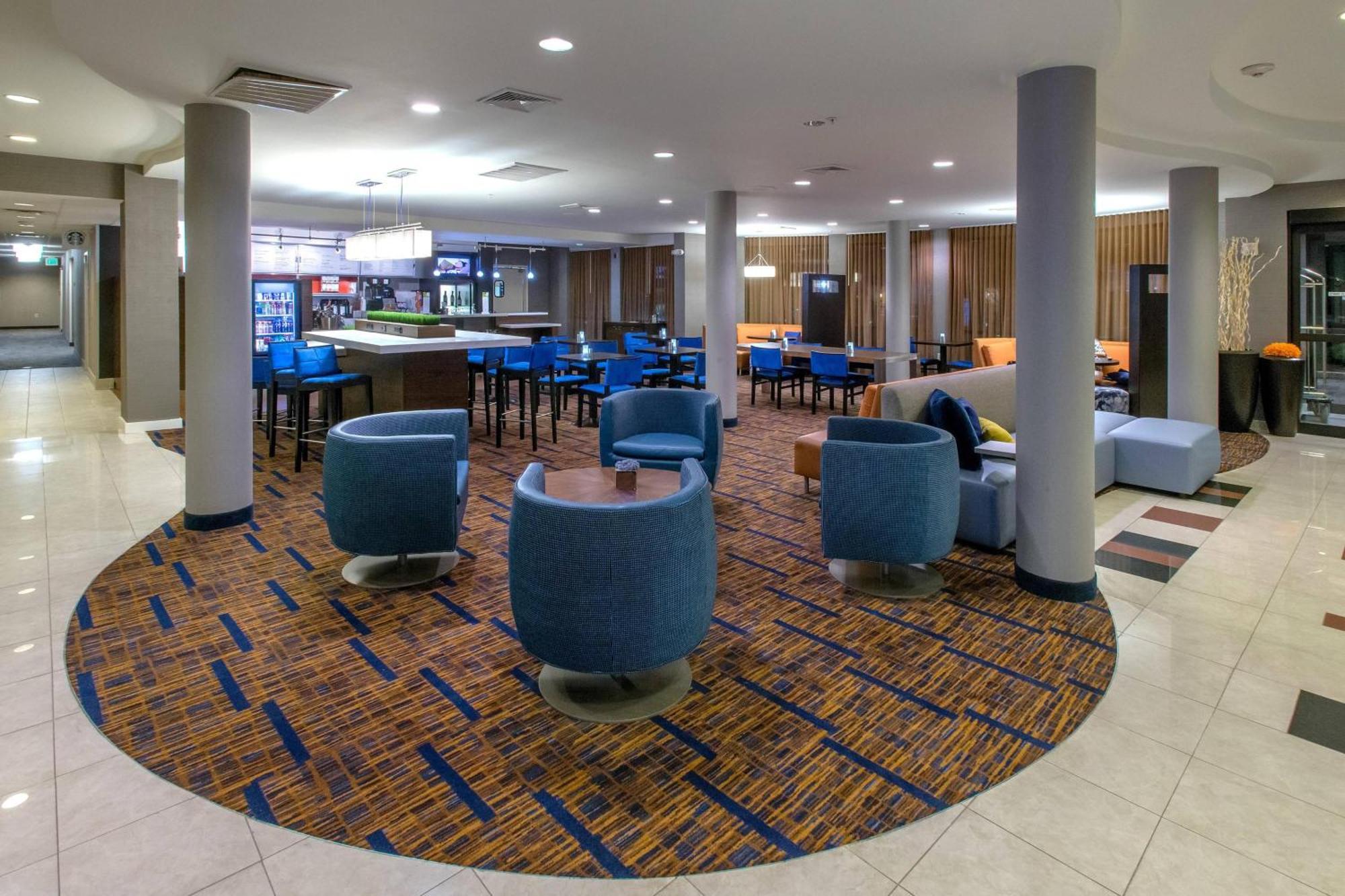 คอร์ทยาร์ด อัลบานี Hotel ภายนอก รูปภาพ